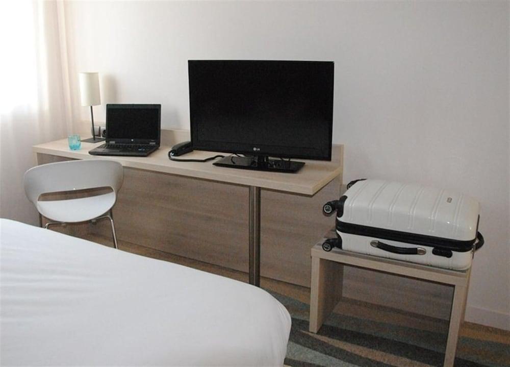 Brit Hotel Vendee Mer Les Achards  Ngoại thất bức ảnh