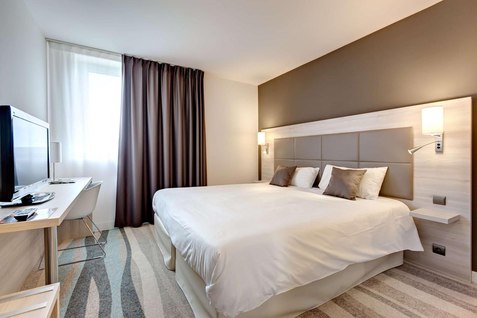 Brit Hotel Vendee Mer Les Achards  Ngoại thất bức ảnh