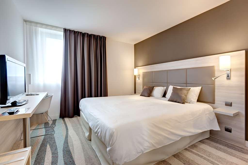 Brit Hotel Vendee Mer Les Achards  Phòng bức ảnh