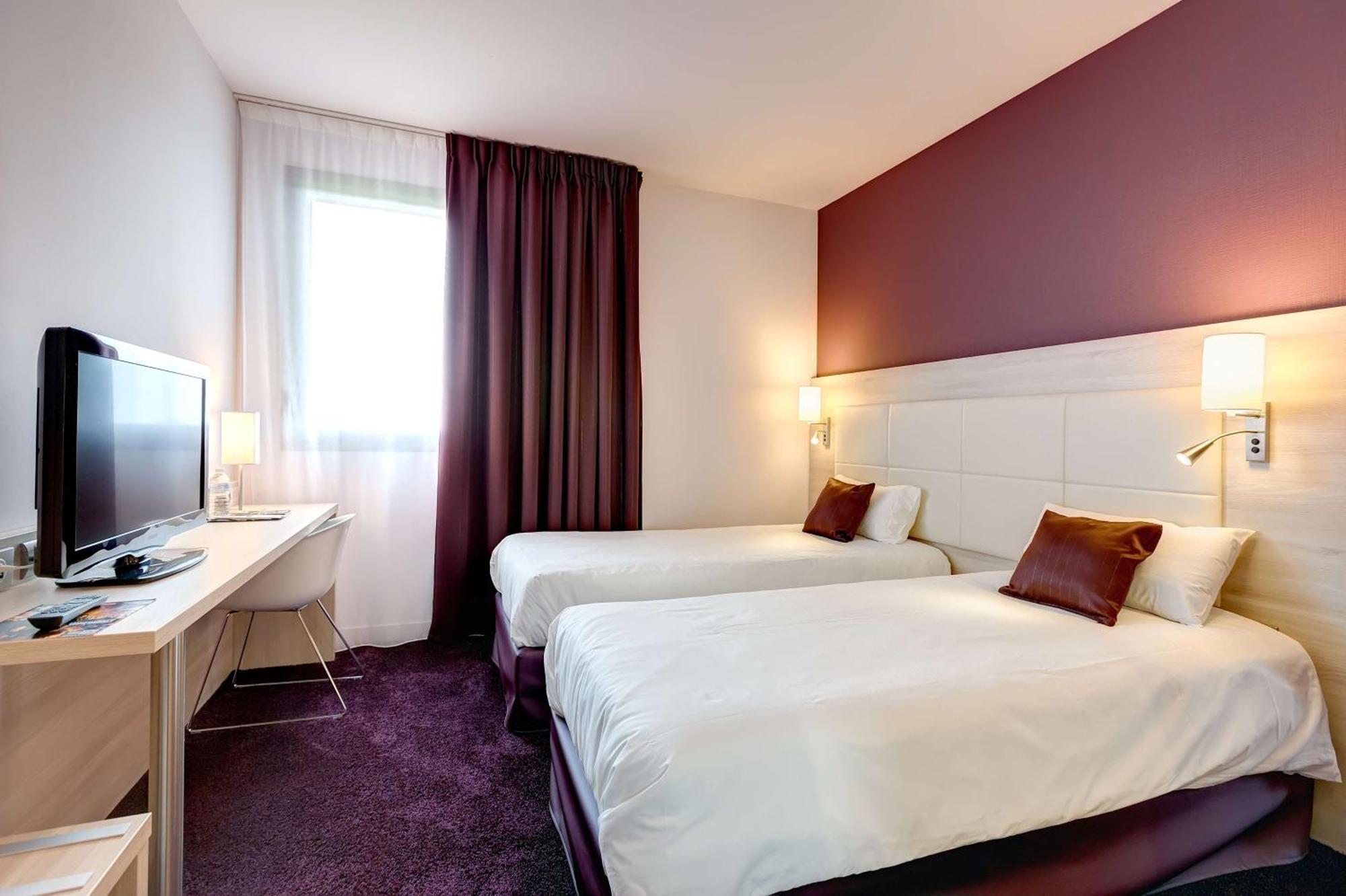 Brit Hotel Vendee Mer Les Achards  Ngoại thất bức ảnh