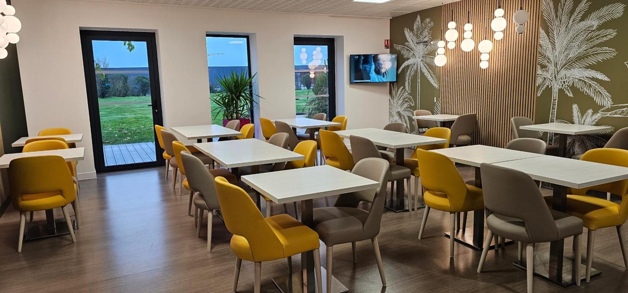 Brit Hotel Vendee Mer Les Achards  Ngoại thất bức ảnh